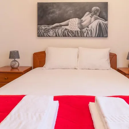 Magnificent Downtown By Unique Hosts Apartament