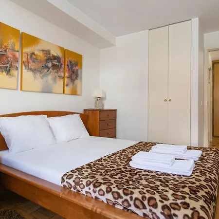 Апартаменты Magnificent Downtown By Unique Hosts Порту