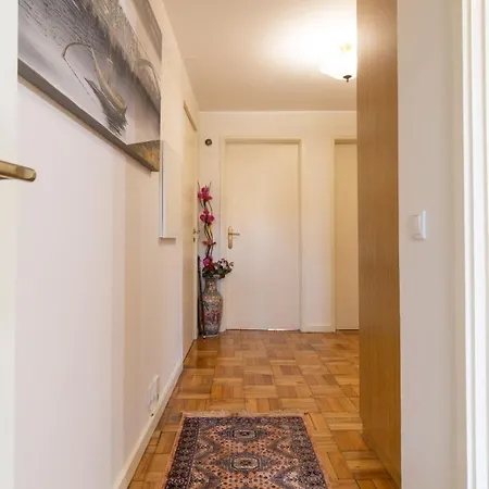 Magnificent Downtown By Unique Hosts * Порту