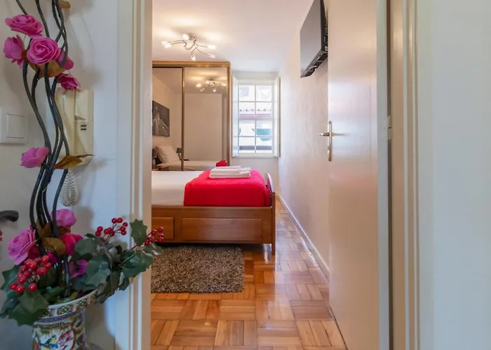 Magnificent Downtown By Unique Hosts